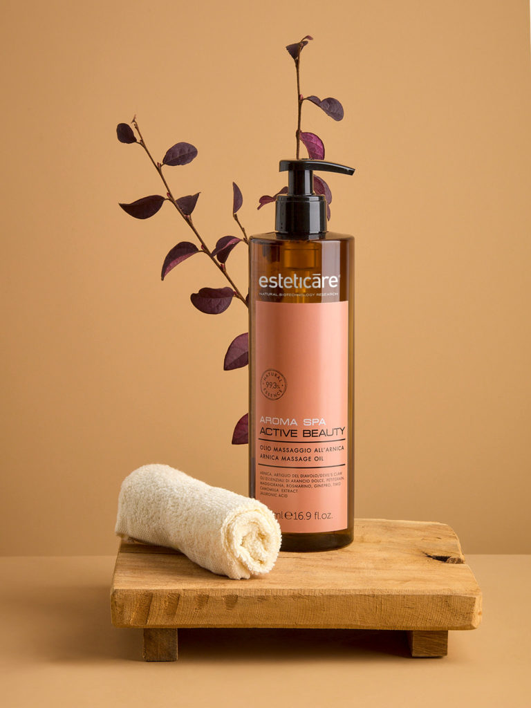 Foto singola del prodotto Olio massaggio all'arnica della linea Aroma Spa Active Beauty - Esteticare